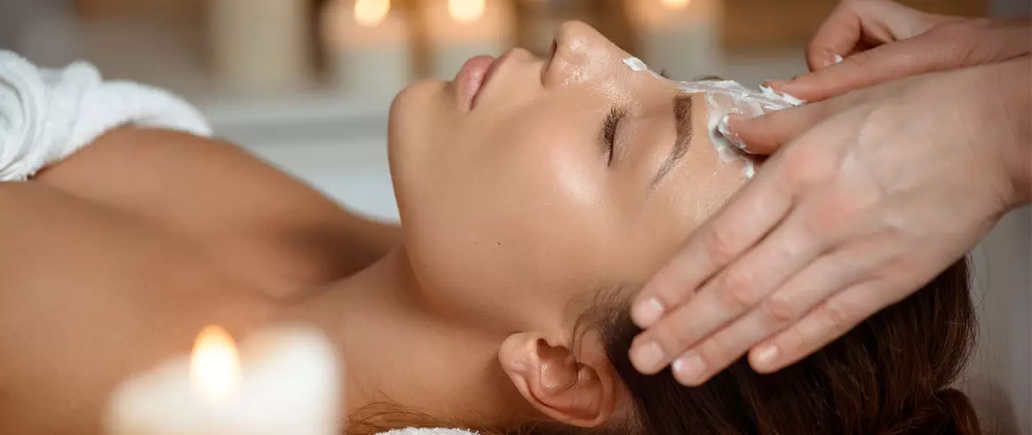 Aqua Facial at Slimming Solutions